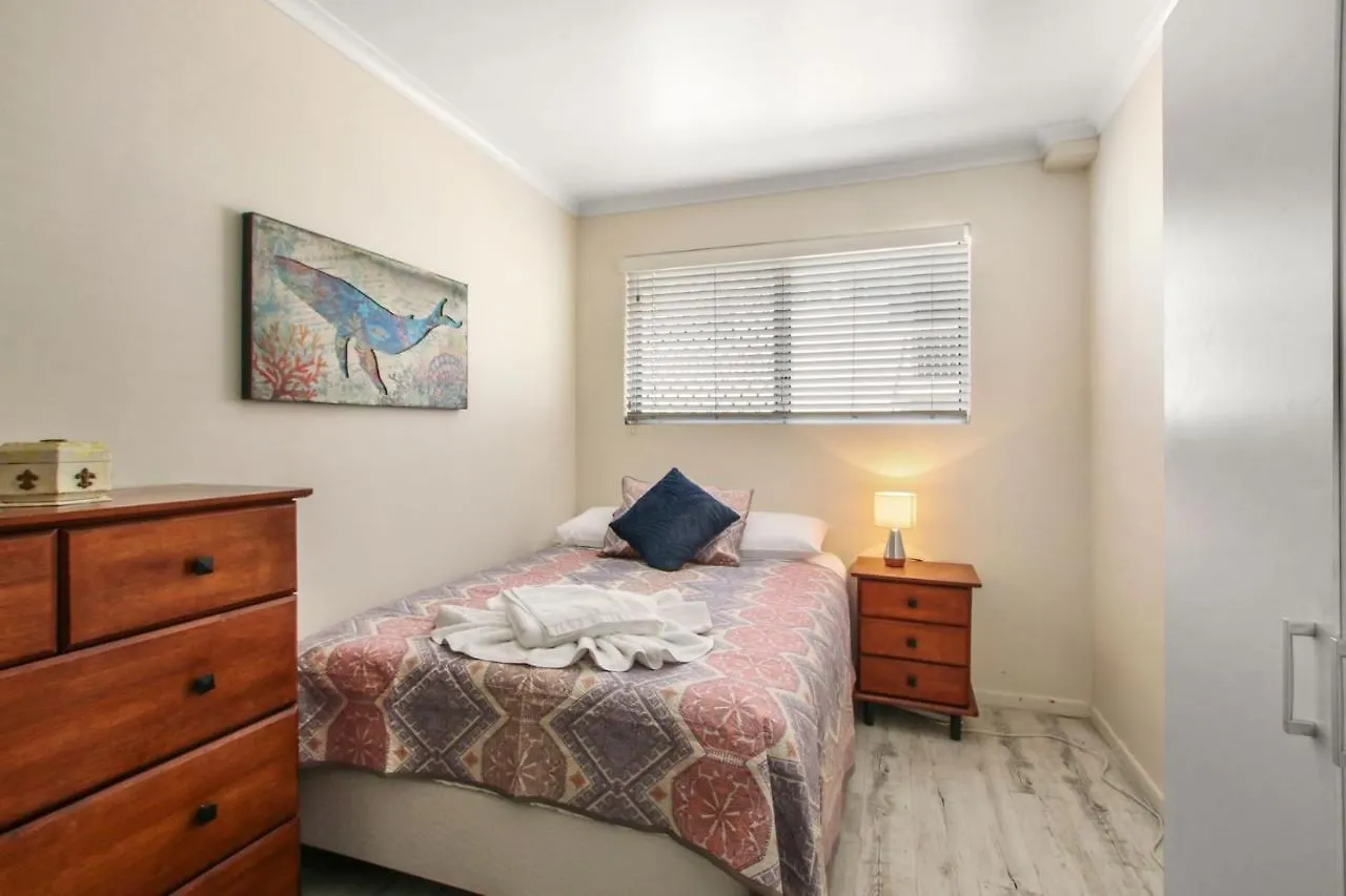 Dom wakacyjny Rosalie Unit 1, 4 Margaret St, Kings Beach Caloundra